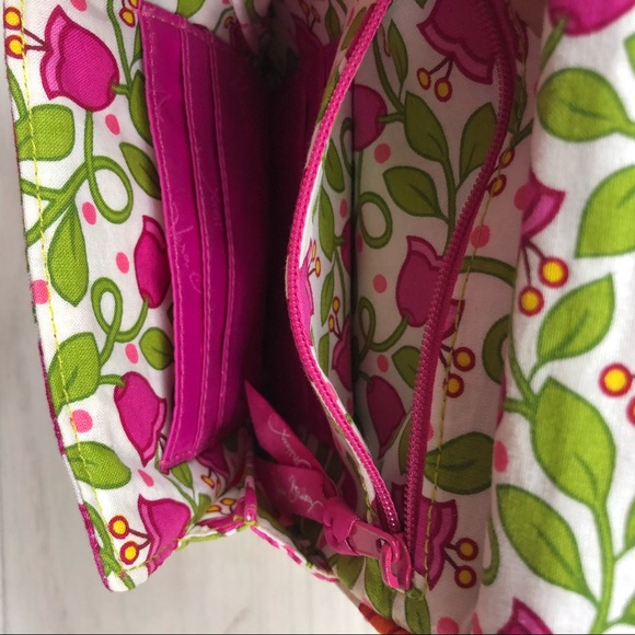 Vera Bradley pink floral crossbody bag quilted - Picture 5 of 8